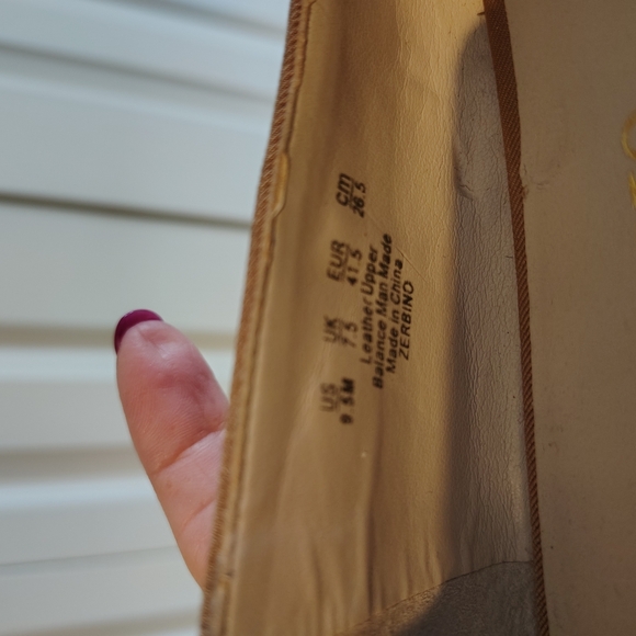 Franco Sarto Zerbino Tan Loafers with laser Cut Detail 9.5 - Picture 4 of 8